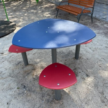 Столик зі стільцями Марс KIDIGO